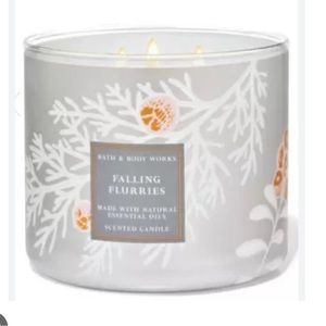 🎅 BBW Falling Flurries 3-Wick Candle NEW